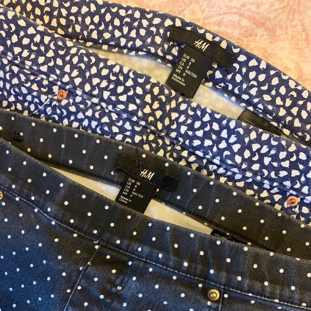 2 pairs of h&m print jeggings